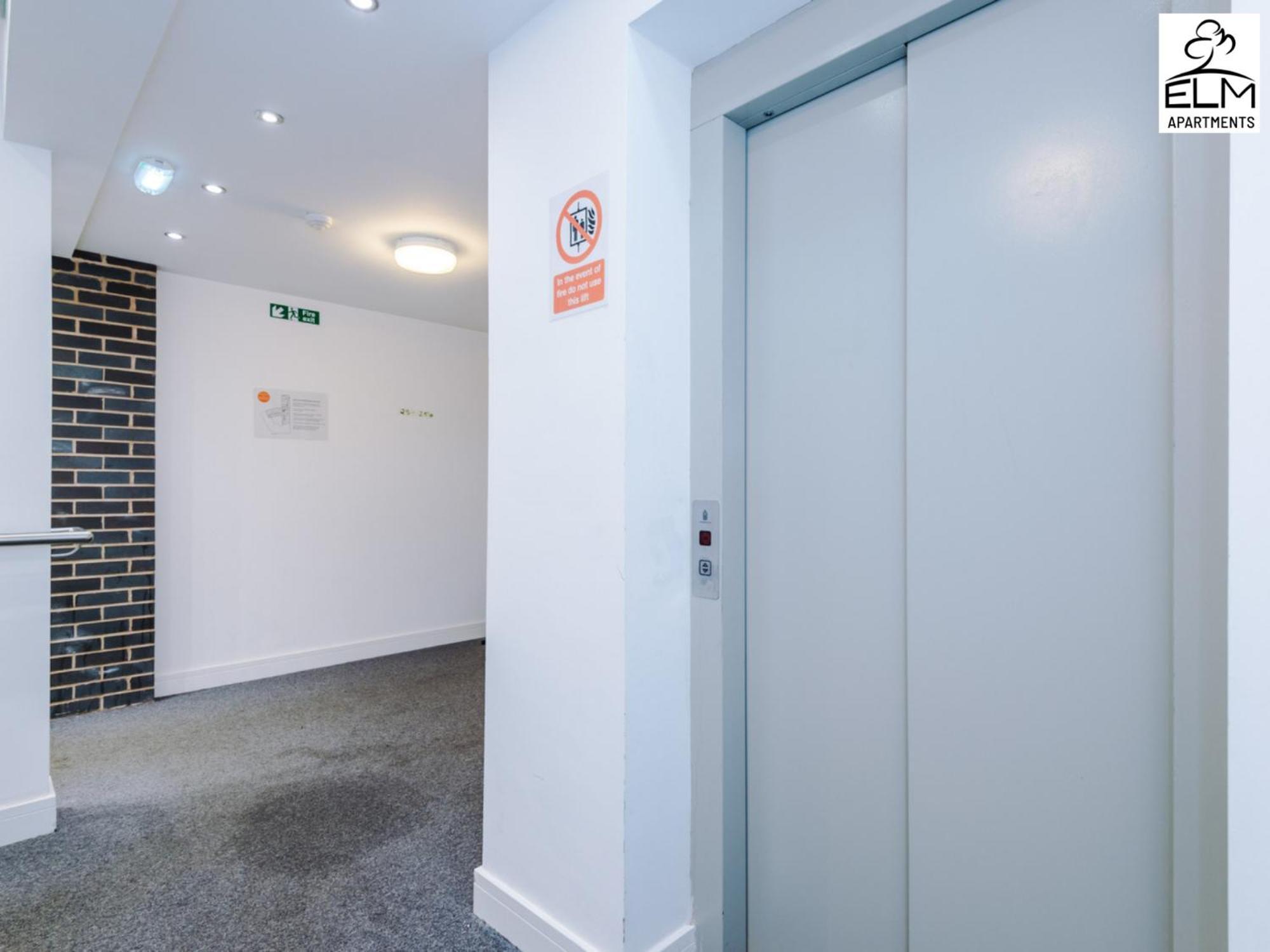 Elm Aparthotel , Collection Of Apartments Available Near Media City , Free Parking Manchester Extérieur photo