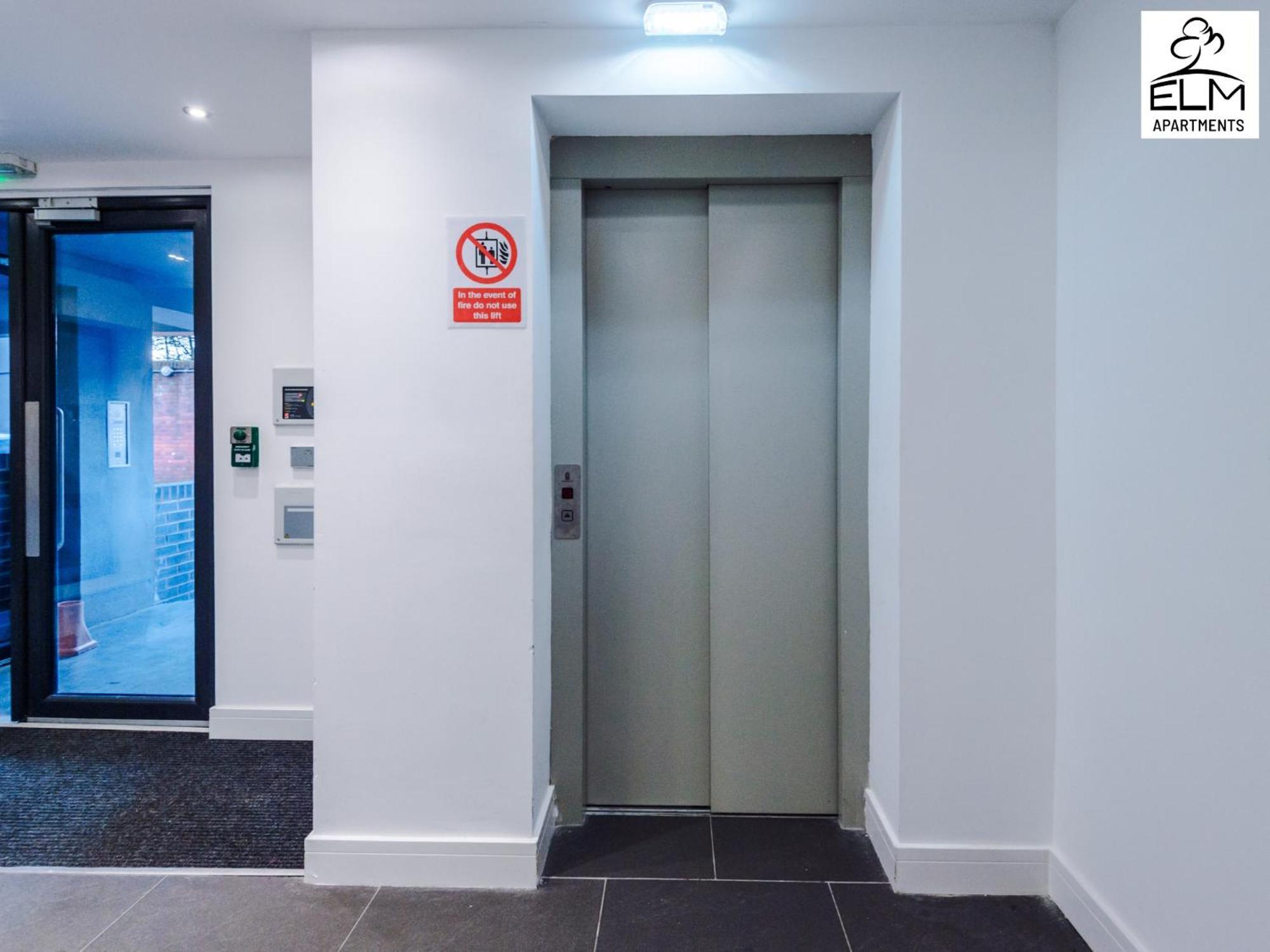 Elm Aparthotel , Collection Of Apartments Available Near Media City , Free Parking Manchester Extérieur photo